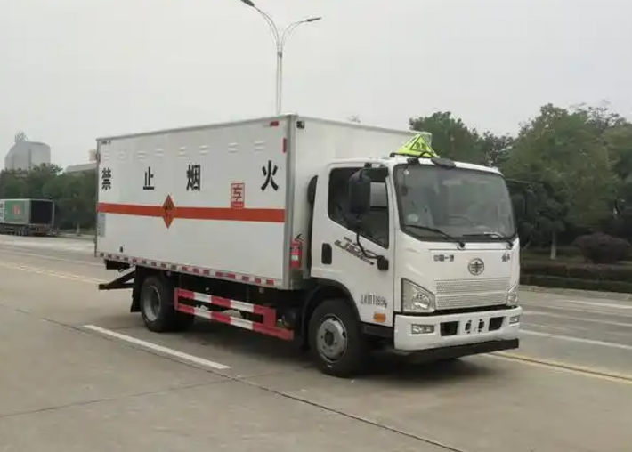 宜城爆破器材运输车可以上高速吗？