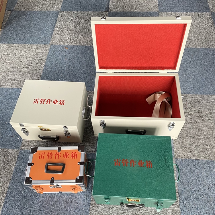 宜城爆破工程作业箱如何选择？玻璃钢与传统材质的全面对比